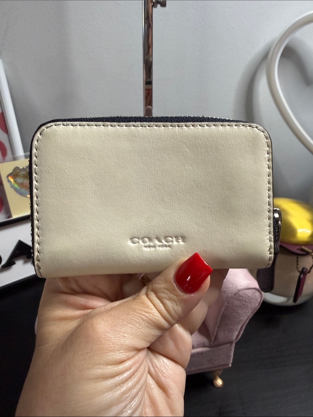 Coach x Cracker Jack Limited Edition Card Holder - Picture 6 of 10